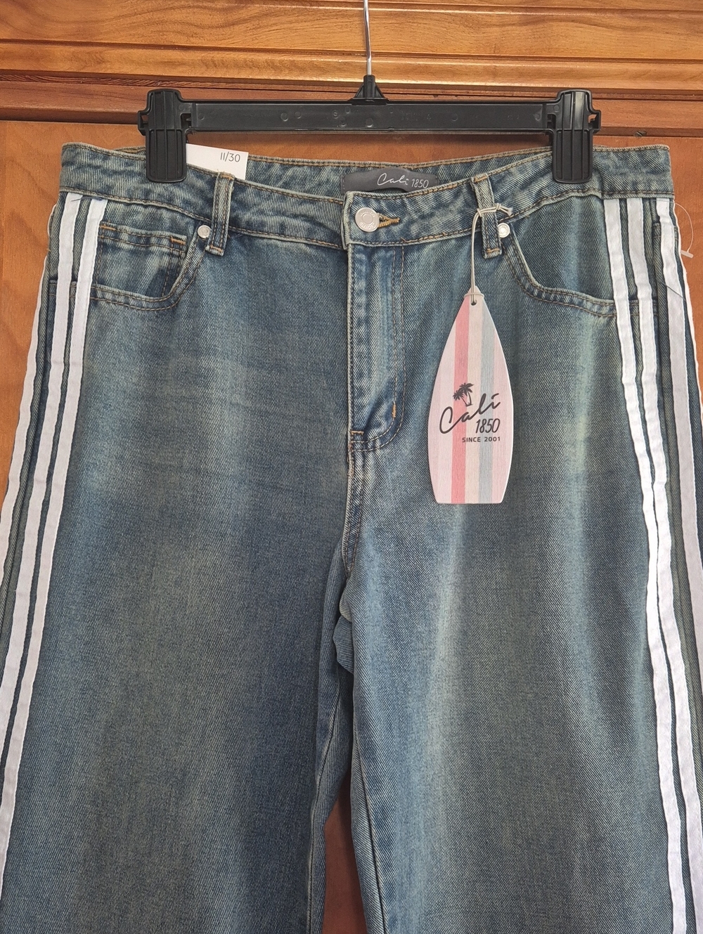 Cali1850 Low Rise Striped Baggy Jeans - Tinted Dark WashSize 11/30 - Picture 6 of 12